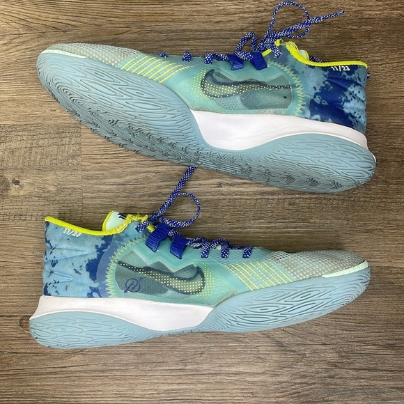 Nike Men’s Kyrie Flytrap V Ocean Cube/Deep Royal Blue  Shoes Cz4100-300, size 11 - Picture 2 of 11